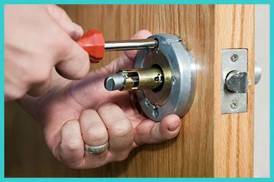 Advanced Locksmith Service Corona del Mar, CA 949-705-4072 - 10-residential-lockouts